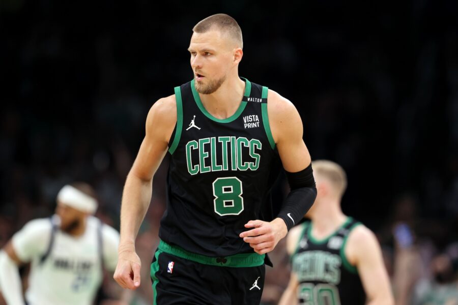 Kristaps-Porzingis-1-900x600.jpg