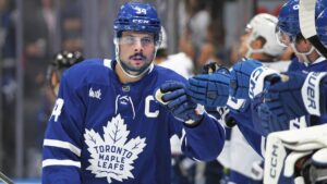 auston-matthews-celebrate.jpg