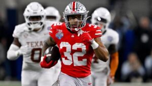 treveyon-henderson-usatsi.jpg