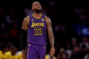 LeBron-James-900x600.jpg
