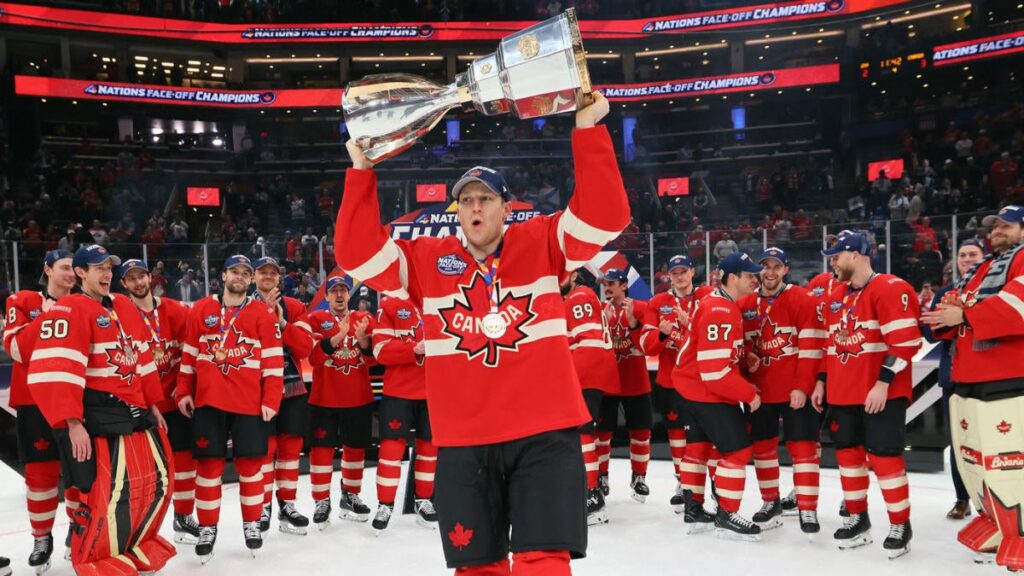 nathan-mackinnon-canada-trophy.jpg