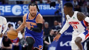 Jalen_Brunson_Blue_Knicks_jersey_Pistons_Schroeder_Game_3_2025_playoffs.jpg