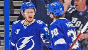 getty-jake-guentzel-brandon-hagel-lightning.jpg
