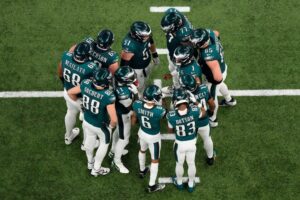 Eagles-Alamy-scaled.jpg