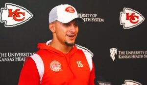 mahomes2.jpg