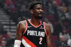 Deandre-Ayton-Blazers-900x600.jpg