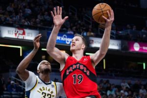 Jakob-Poeltl-900x600.jpg