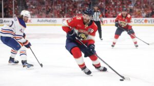 matthew-tkachuk-getty.jpg
