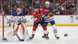 sam-bennett-panthers-imagn.jpg