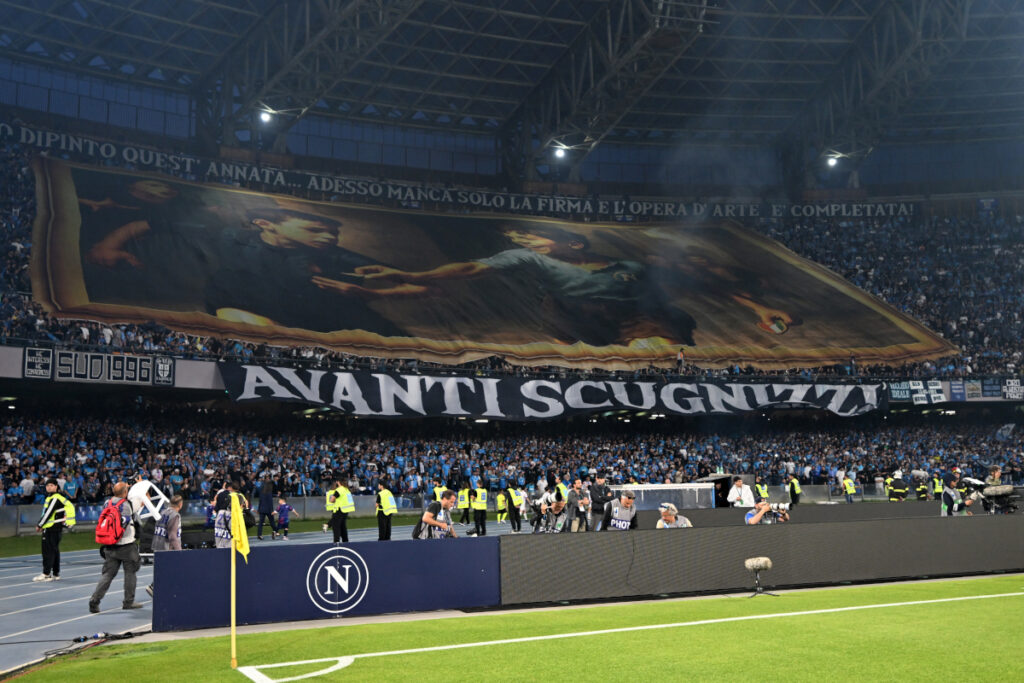 Napoli-fans-Scugnizzi-tifo.jpg